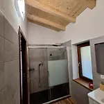 Hillside Haven - Sea View Retreat With Pool Access Hébergement de vacances