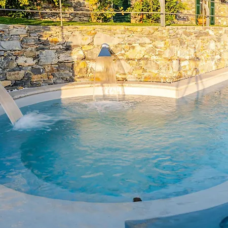 Feriehus Hillside Haven - Sea View Retreat With Pool Access
