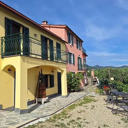 Ferienhaus Hillside Haven - Sea View Retreat With Pool Access