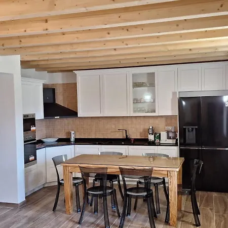 Hillside Haven - Sea View Retreat With Pool Access בית נופש ראפאלו
