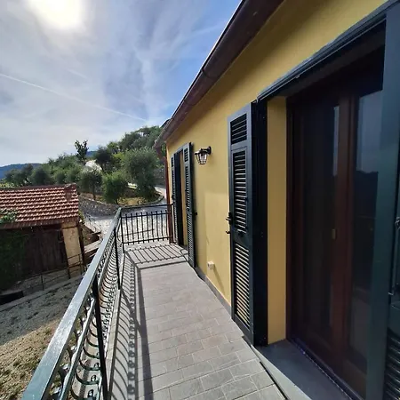 Feriehus Hillside Haven - Sea View Retreat With Pool Access *