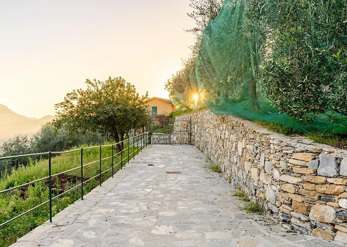 Prázdninový dům Hillside Haven - Sea View Retreat With Pool Access Rapallo