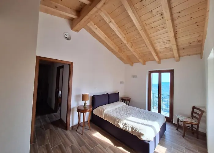 Hillside Haven - Sea View Retreat With Pool Access * Rapallo