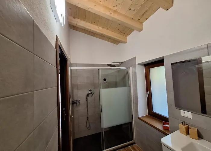 Hillside Haven - Sea View Retreat With Pool Access Prázdninový dům